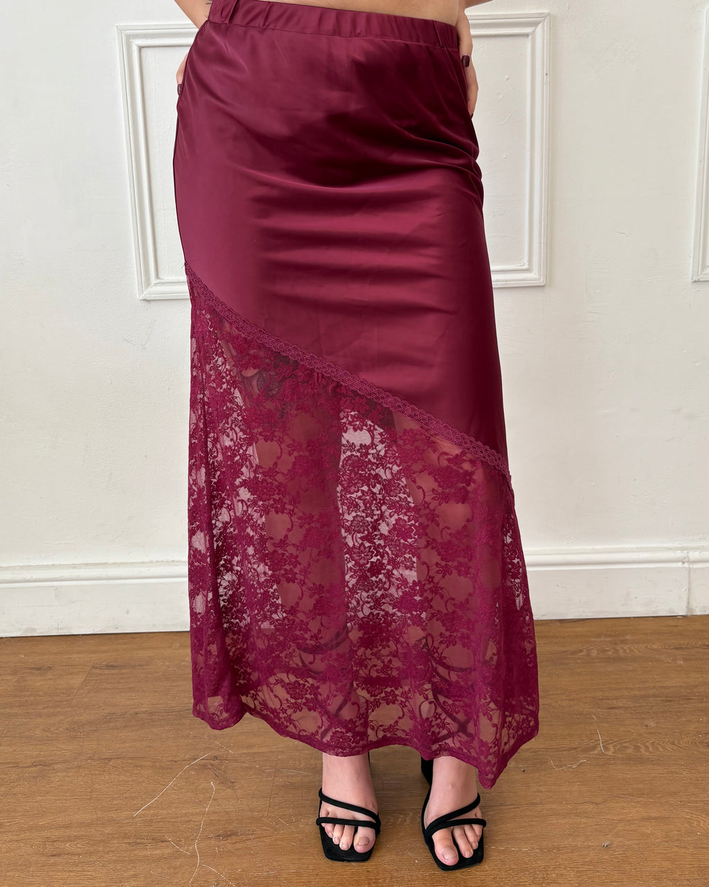 Ava Skirt - Burgundy